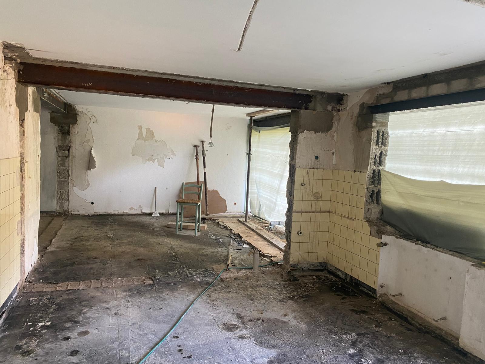 Geöffneter Innenraum nach dem Rückbau der Wand.